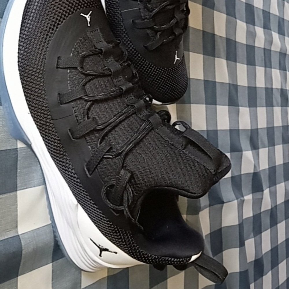 Air Jordans Fly 2 Size 9.5